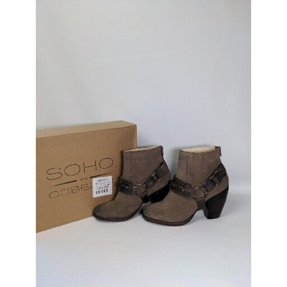 SOHO NYC Cobbler Taupe Booties With Buckle Accent Round Toe Women's Size 9